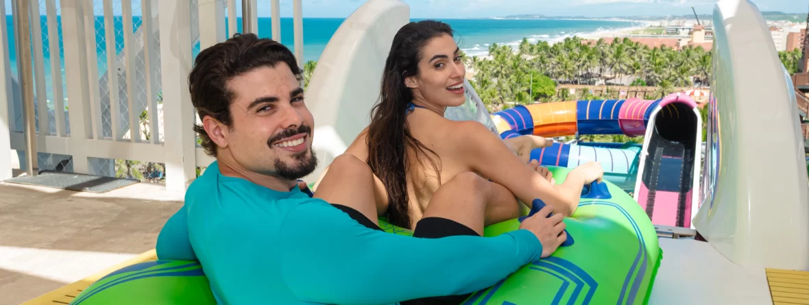 8 motivos para conhecer o Surreal, a mais alta montanha-russa aquática do mundo, no Beach Park