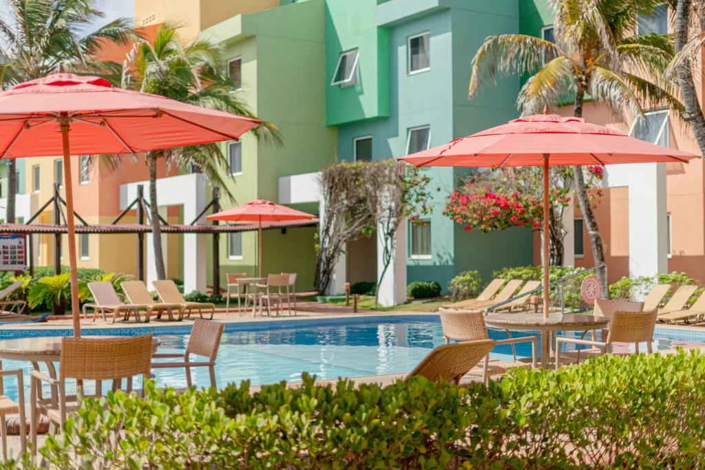 a imagem mostra o Oceani Beach Park Resort, que está com desconto na promoção Momento Insano