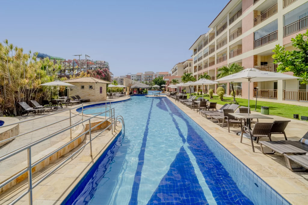 a imagem mostra o Wellness Beach Park Resort, que está com desconto durante a promoção Momento Insano