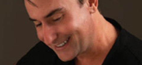 18/04 - 19h50 | Paulo Dourado